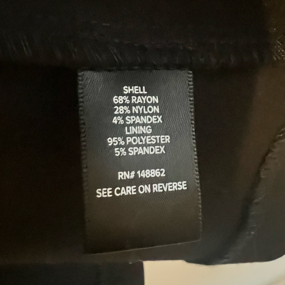 Torrid Women's Black Blazer size 1 - Picture 9 of 9